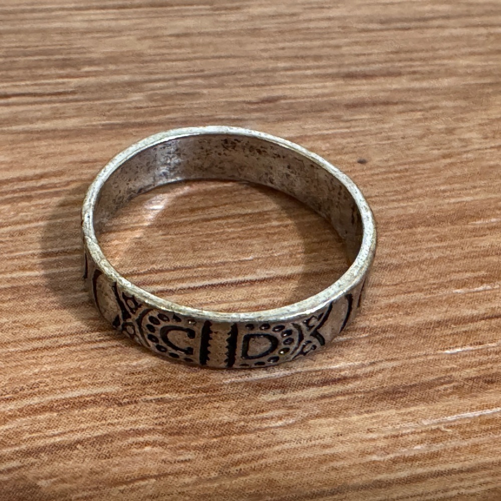 Silver toned geometric Ring​​​​
